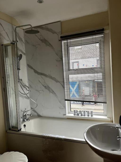 House In Drymen Village With Free Local Health Club Access Glasgow Luaran gambar